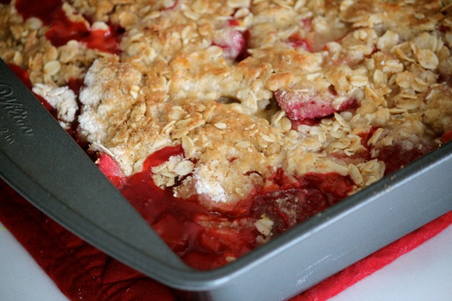 Strawberry Rhubarb Crumble