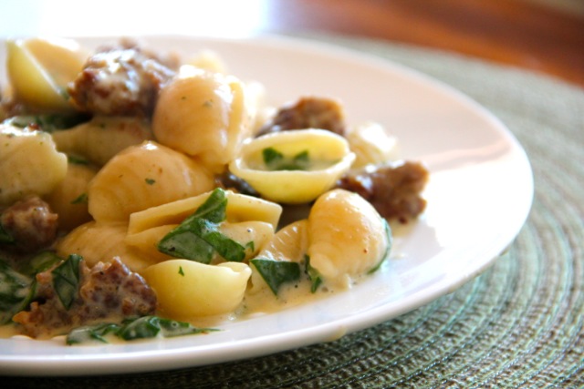 Creamy Roasted Garlic Pasta with Spinach & Sausage