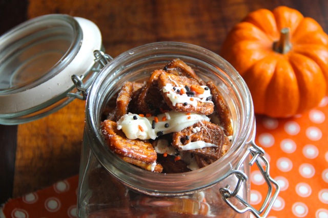 Pumpkin Spice Pretzels with White Chocolate Drizzle via Alaska from Scratch