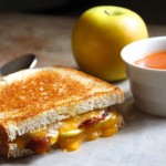 Grilled Cheese Sandwiches with Green Apples & Bacon