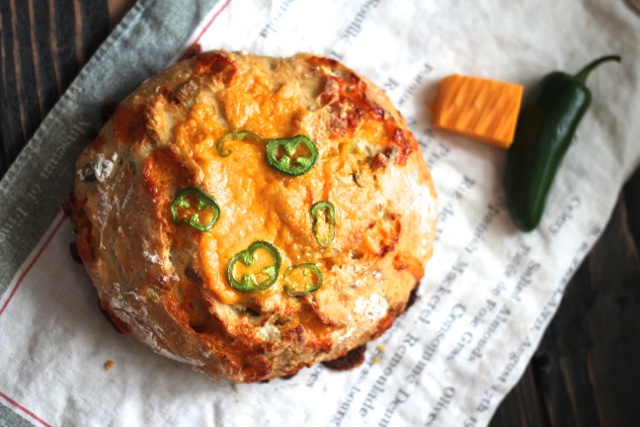 Jalapeno Cheddar Dutch Oven Bread (no knead!) - The Chunky Chef