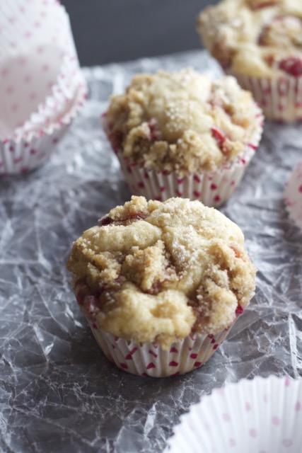 strawberry coffee cake muffins