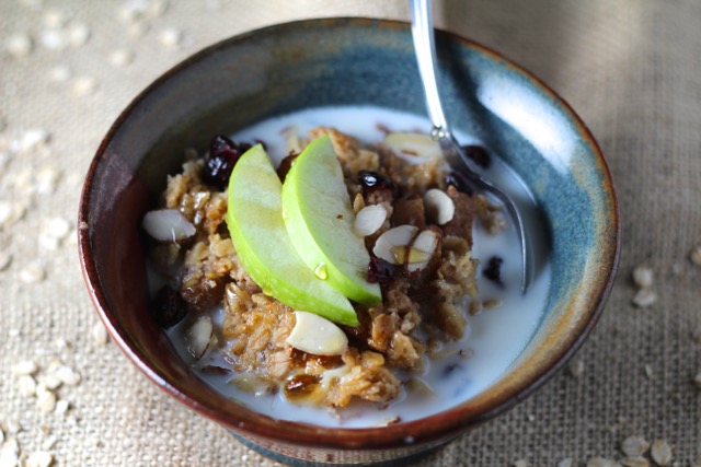 baked apple cinnamon oatmeal